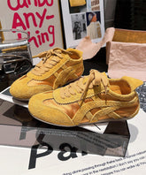 Zapatos planos deportivos de moda con cordones y empalme de ante amarillo